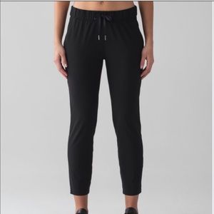 Lululemon On the Fly pant luxtreme